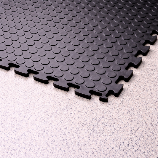 Interlocking 50X50 5mm Black Pimple